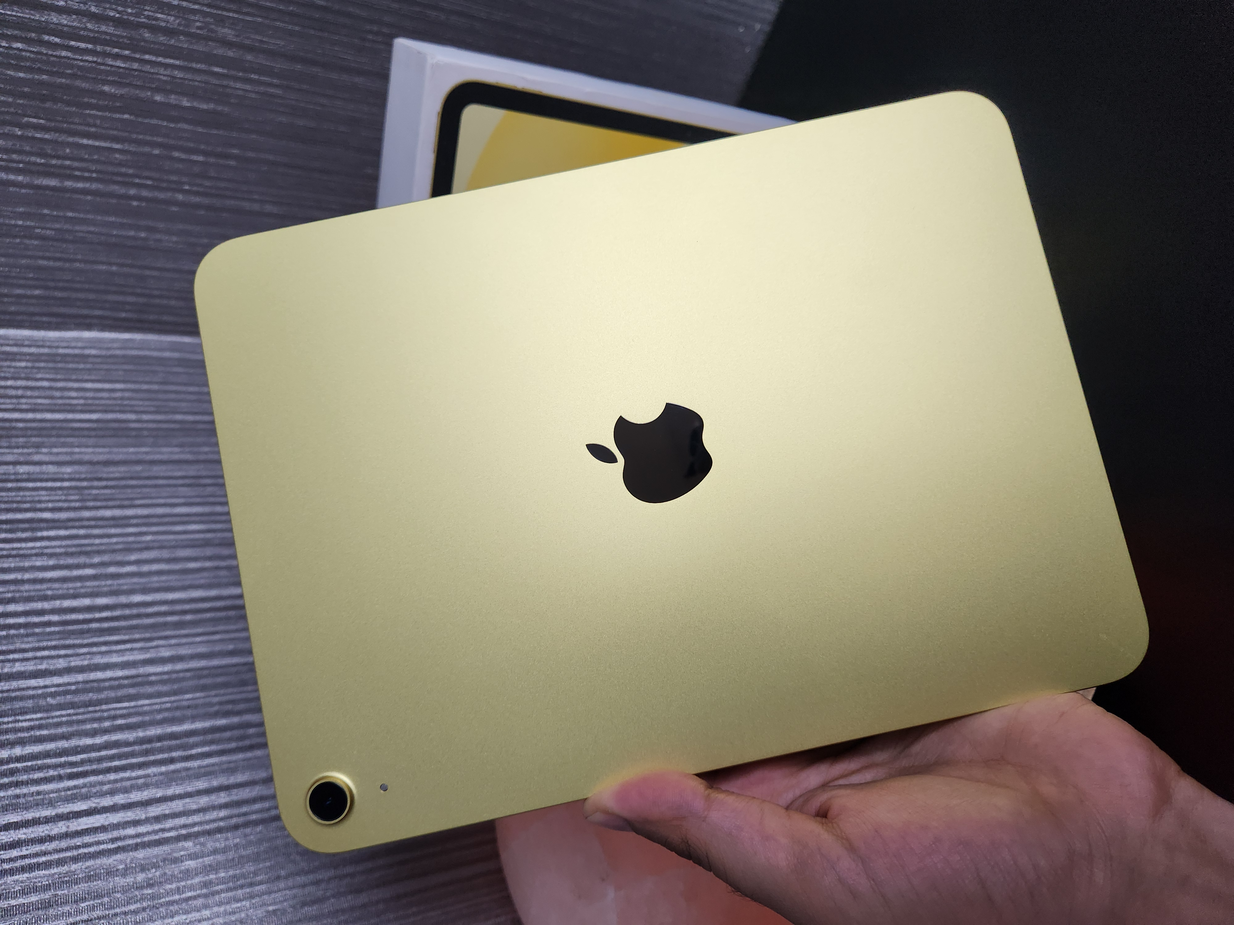 تبلت اپل مدل ipad 11 کارکرده ظرفیت ۱۲۸ گیگابایت