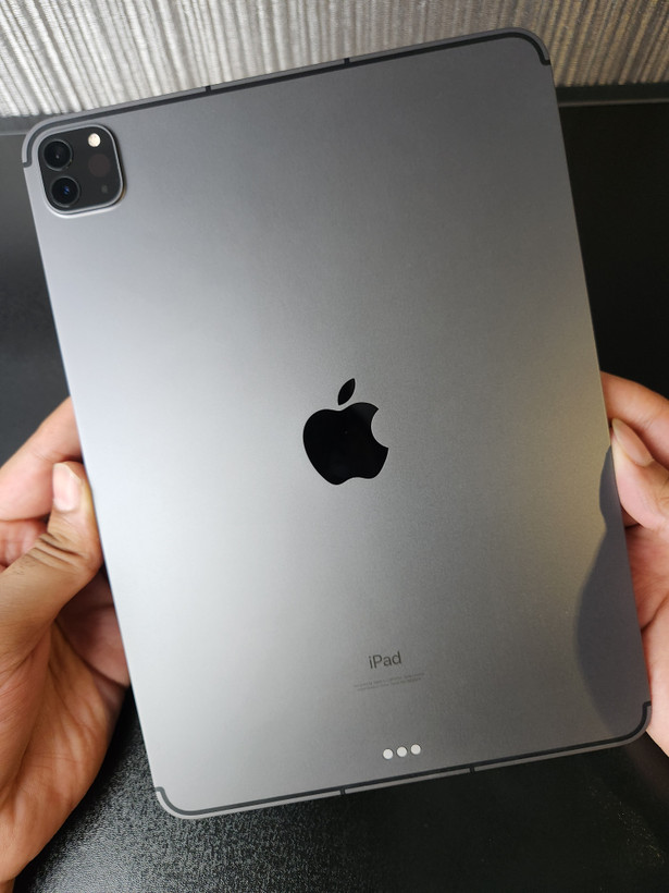 تبلت اپل مدل ipad pro 2021 کارکرده ظرفیت 512 گیگابایت